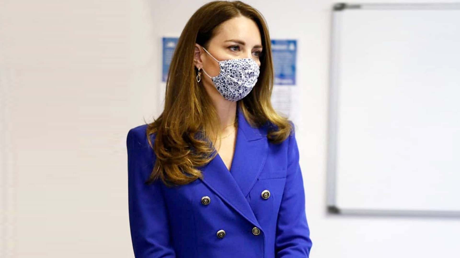 Kate-Middleton-blue-blazer-Scotland